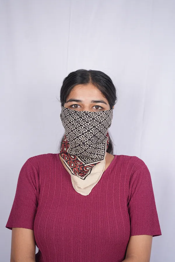 Black_Printed_Bandana_Face_Covering_for_Women