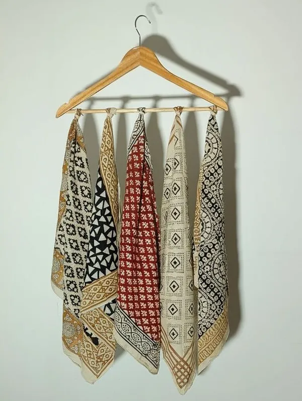 Multicolor_Printed_Scarves_Set_for_Women