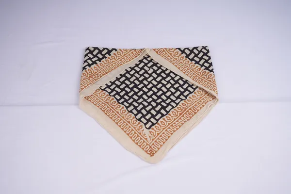 Black_Printed_Square_Scarf_for_Women