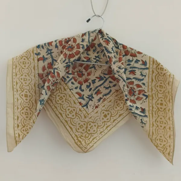 Beige_Floral_Print_Triangular_Scarf_for_Women