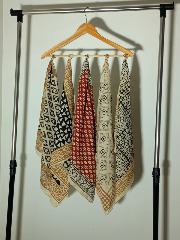 Multicolor_Printed_Scarves_Set_for_Women