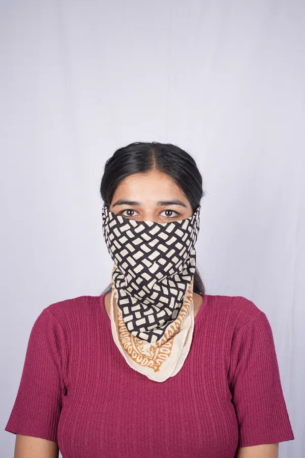 Black_Printed_Square_Face_Cover_Scarf_for_Women