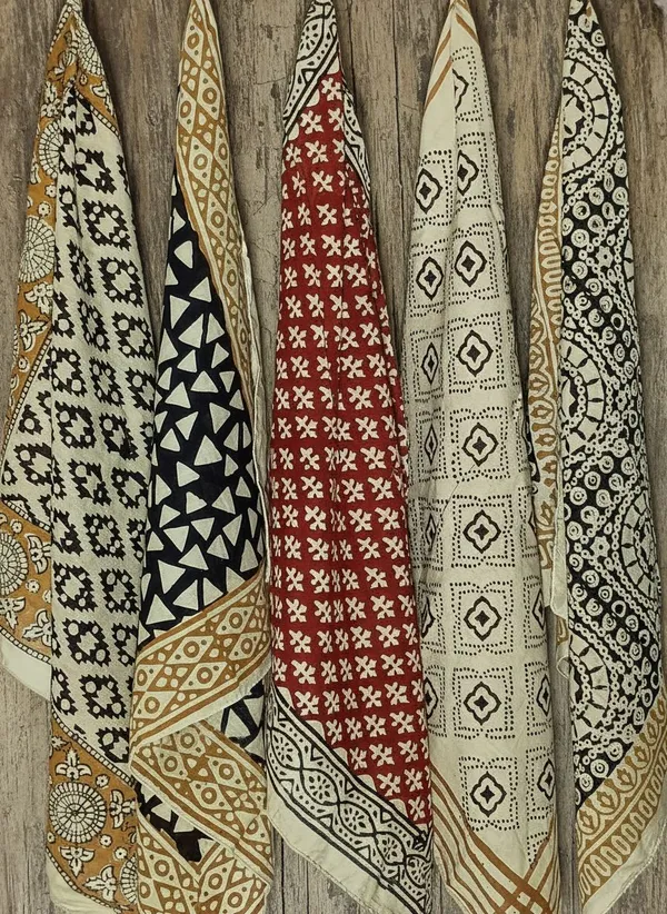 Multicolor_Printed_Scarves_Set_for_Women