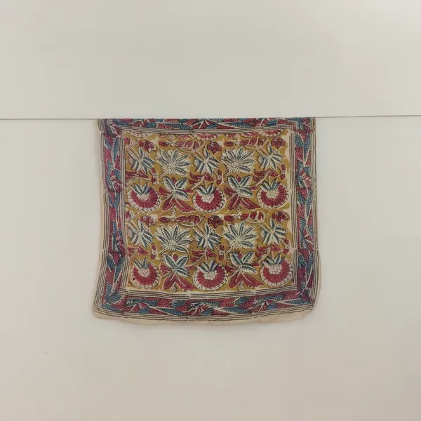 Multicolor_Printed_Triangle_Scarf_for_Women