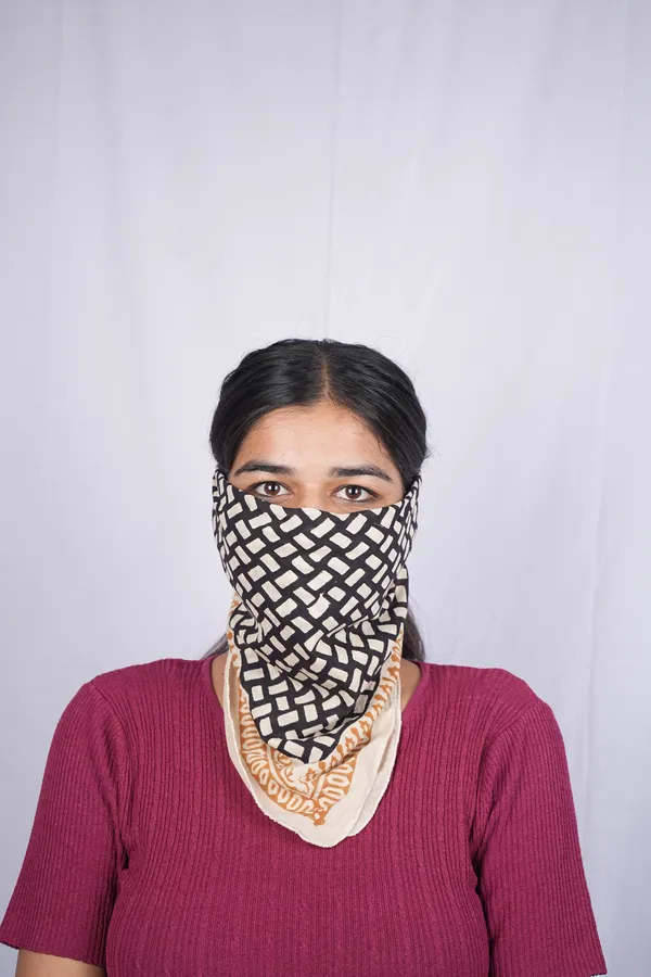Black_Printed_Square_Scarf_for_Women