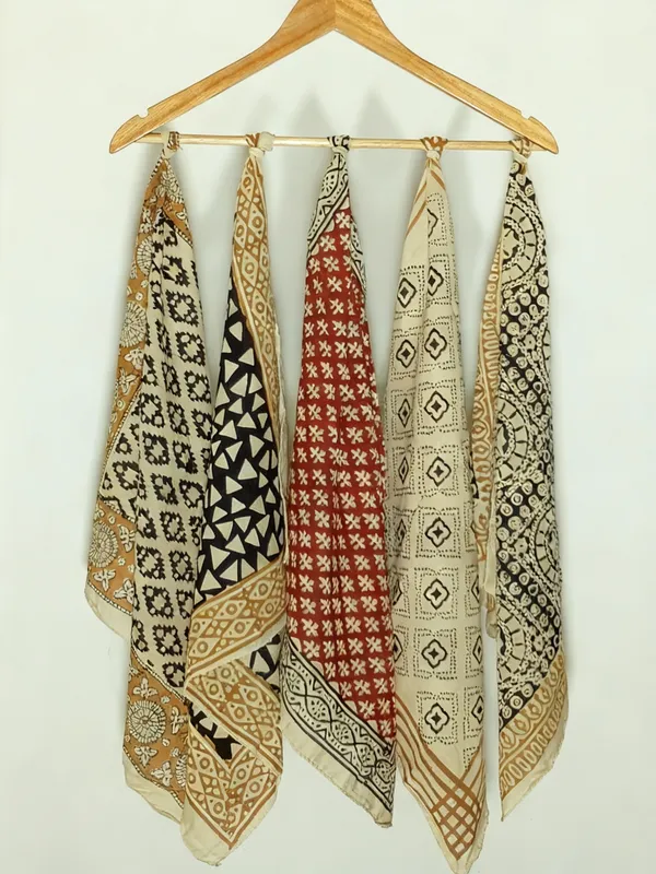 Multicolor_Printed_Scarves_Set_for_Women
