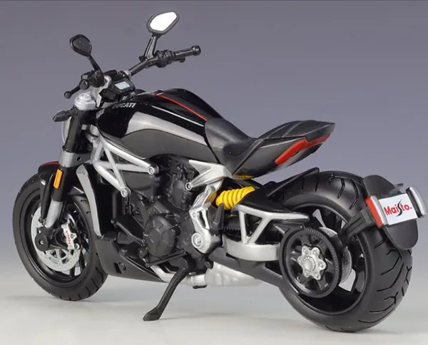 Maisto_1/12_Ducati_Xdiavel_S_(Collectible_Models_For_14+)
