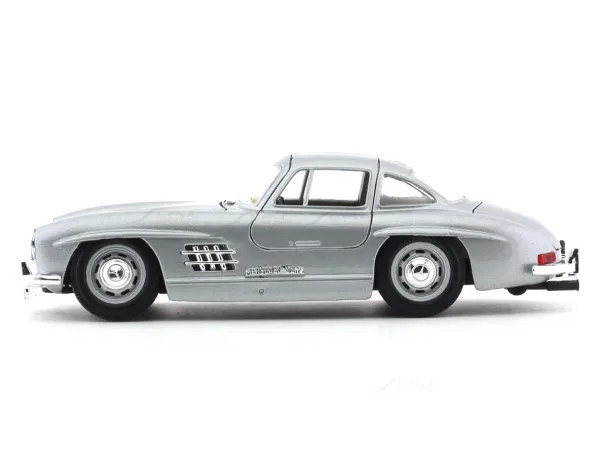 Bbrago_1/24_Mercedes_Benz_300_Sl_(1954)