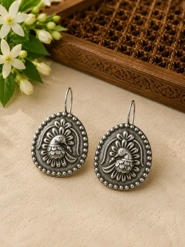 Geetika_Silver_Colour_Brass_Earring_For_Women
