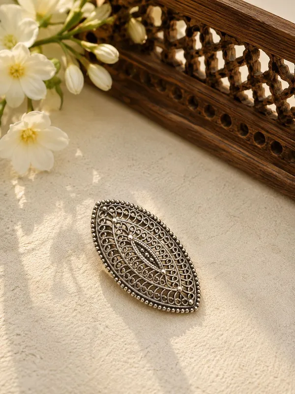 Hiyama_Silver_Colour_Brass_Ring_For_Women