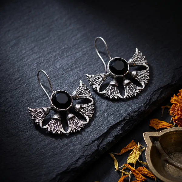 Kaali_Pankh_Black_Colour_Brass_Earring_For_Women