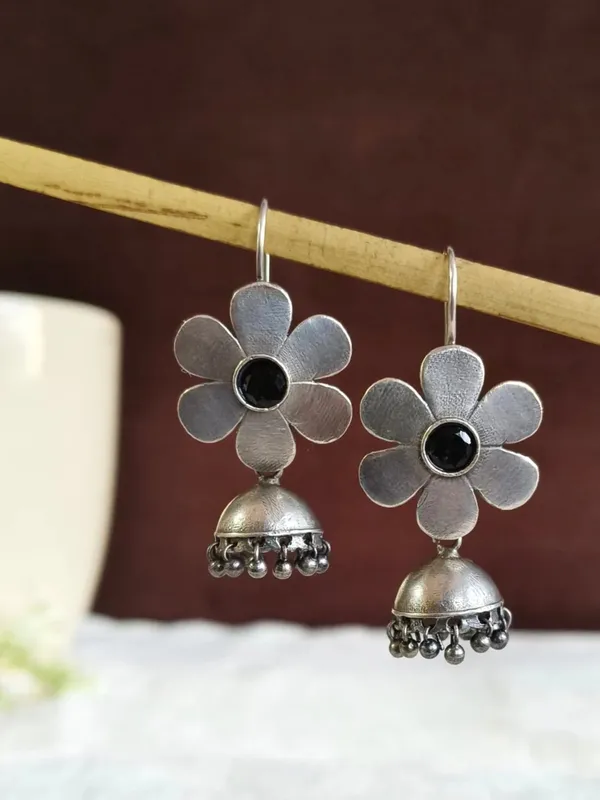 Black_Bloom_Brass_Earring_For_Women