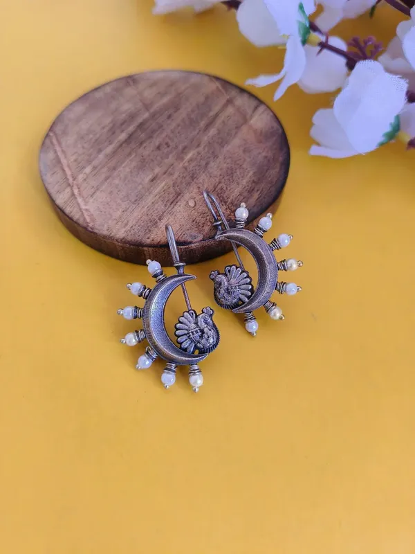 Pearl_Halo_Silver_Colour_Brass_Earring_For_Women