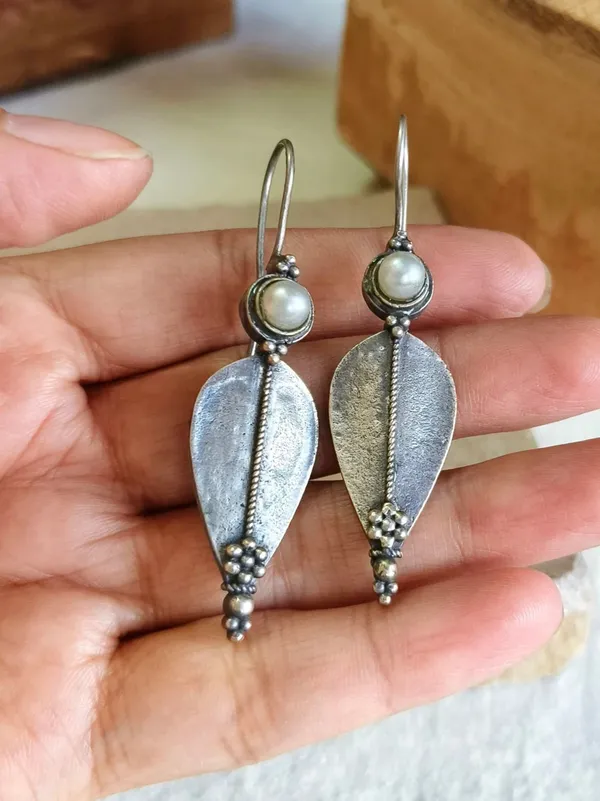 Temple_Leaf_Drop_Silver_Colour_Brass_Earring_For_Women