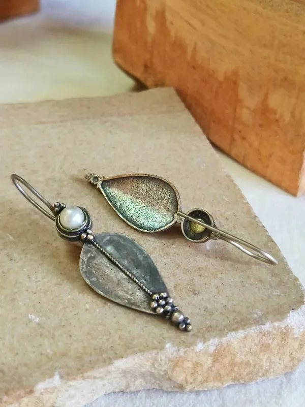 Temple_Leaf_Drop_Silver_Colour_Brass_Earring_For_Women