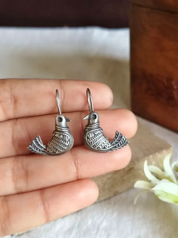 Chanchal_Silver_Colour_Brass_Earring_For_Women