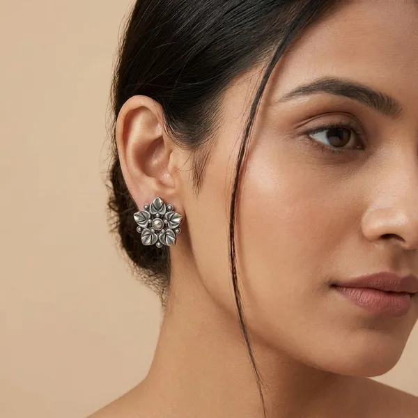 Reena_Silver_Colour_Brass_Earring_For_Women