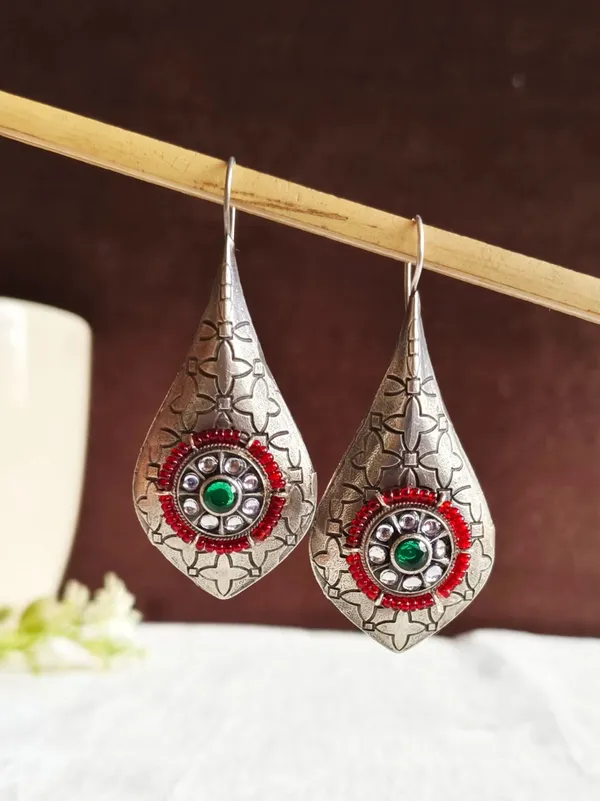 Jhanjhar_-_Red_Colour_Brass_Earring_For_Women