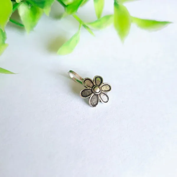 Lily_Silver_Colour_Brass_Nose_Clip_For_Women