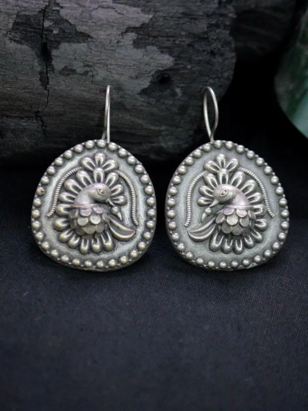 Geetika_Silver_Colour_Brass_Earring_For_Women