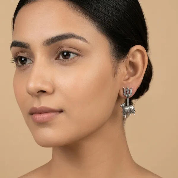Jaishvi_Silver_Colour_Brass_Earring_For_Women