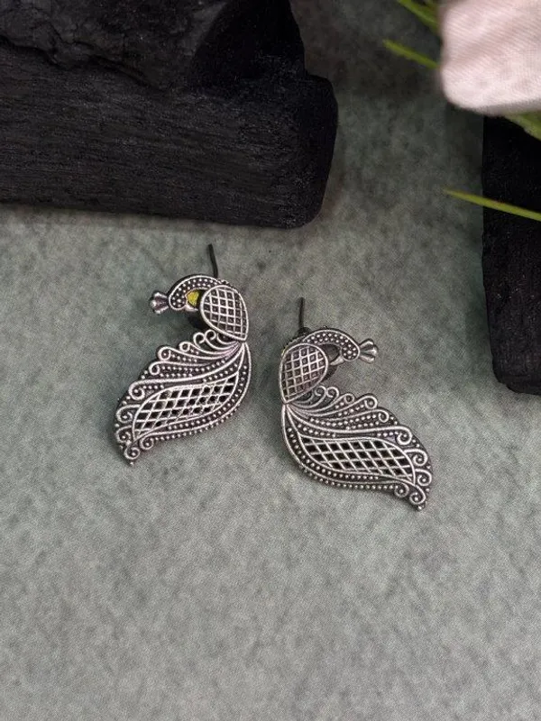 Rehanshi_Silver_Colour_Brass_Earring_For_Women