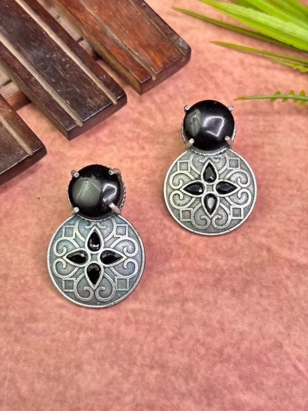 Luna_Stone_Drop_Black_Colour_Brass_Earring_For_Women
