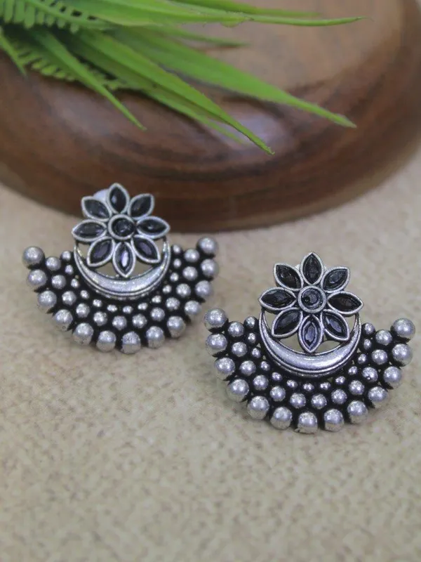 Chaandni_Black_Colour_Brass_Earring_For_Women
