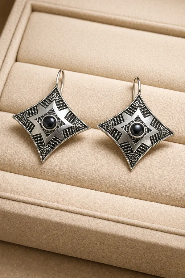 Square_Drop_Black_Colour_Brass_Earring_For_Women