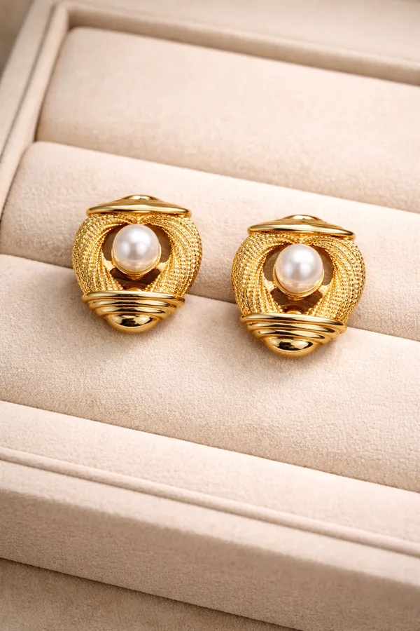 Reva_Pearl_Golden_Colour_Stainless_Steel_Anti_Tarnish_Gold_Earring_For_Women