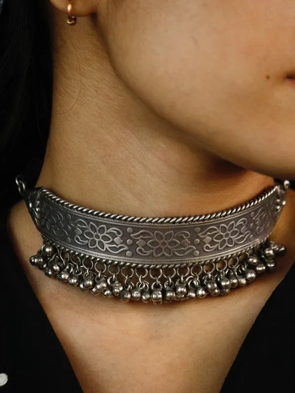 Chaandrak_Silver_Colour_Brass_Neck_Piece_For_Women