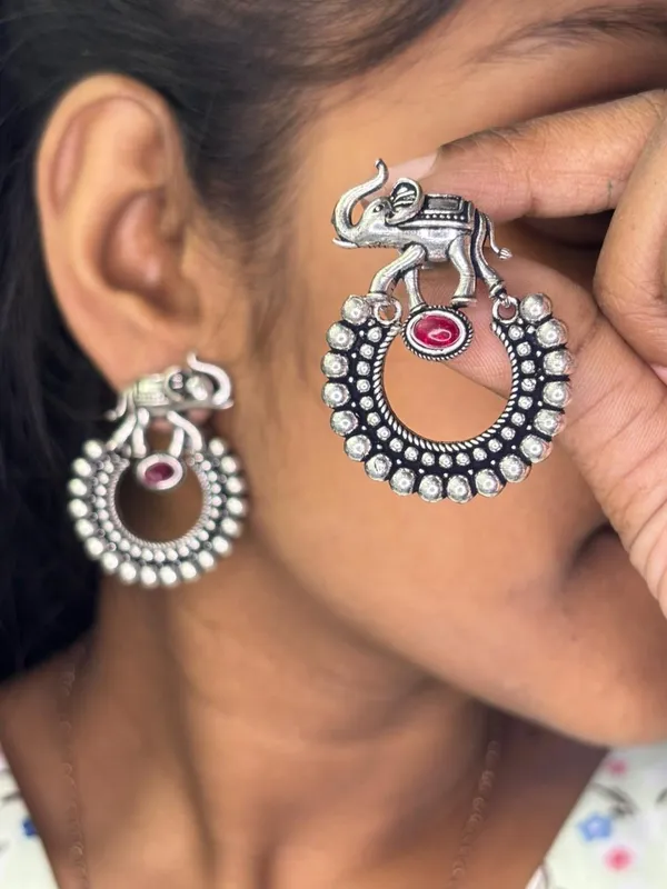 Nayra_Red_Red_Colour_Brass_Earring_For_Women