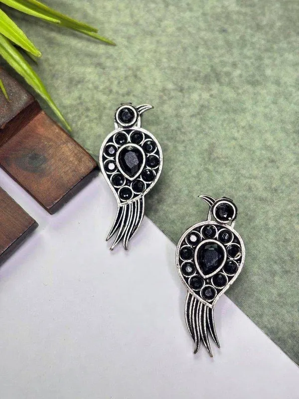 Sinduri_Black_Black_Colour_Brass_Earring_For_Women