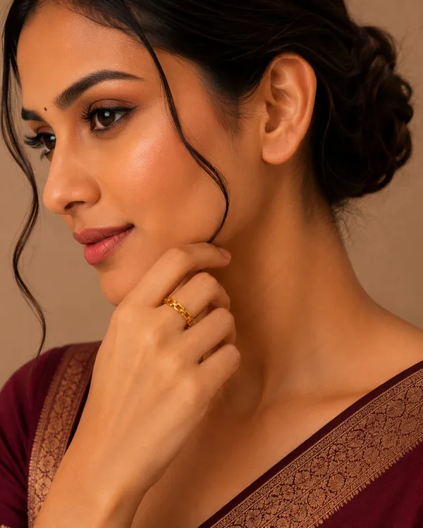 Link_Luxe_Ring_Golden_Colour_Brass_Ring_For_Women