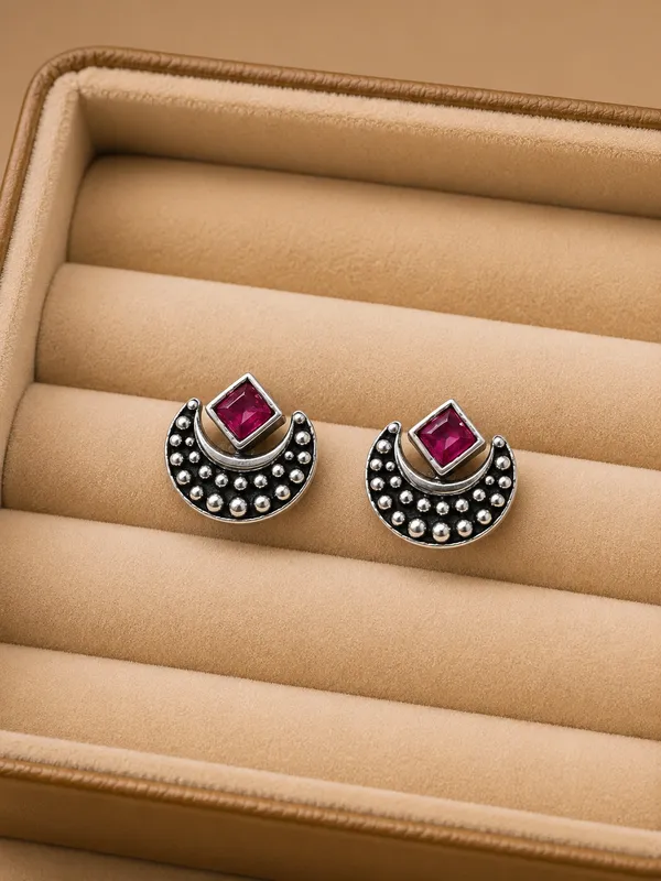 Chaand_Red_Red_Colour_Brass_Earring_For_Women
