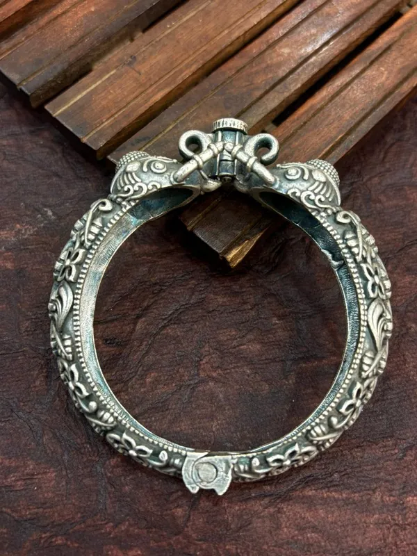 Bijli_Kada_Silver_Colour_Brass_Kada_For_Women