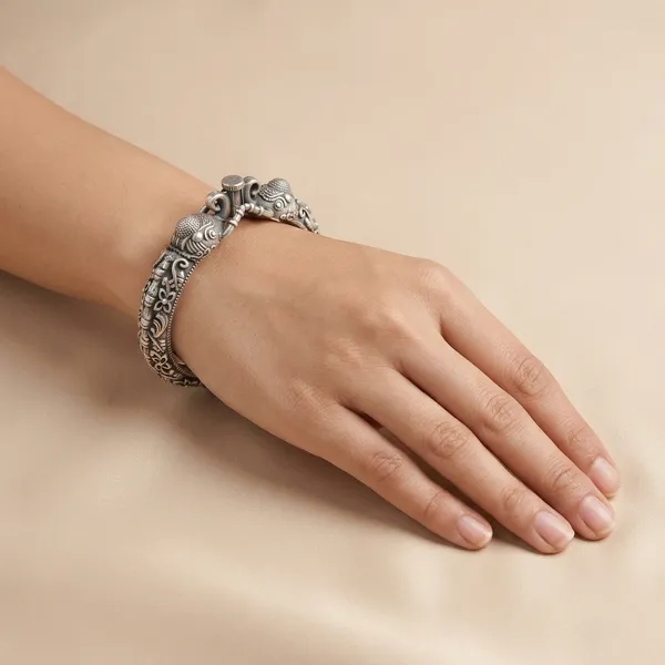 Bijli_Kada_Silver_Colour_Brass_Kada_For_Women