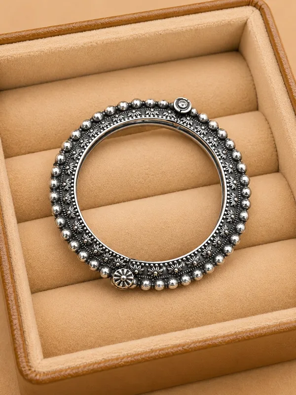 Layla_Bangle_Silver_Colour_Brass_Kada_For_Women