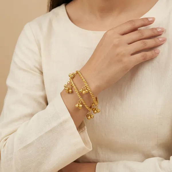Sunehri_Jhanjhariya_Golden_Colour_Brass_Bangle_Pair_For_Women