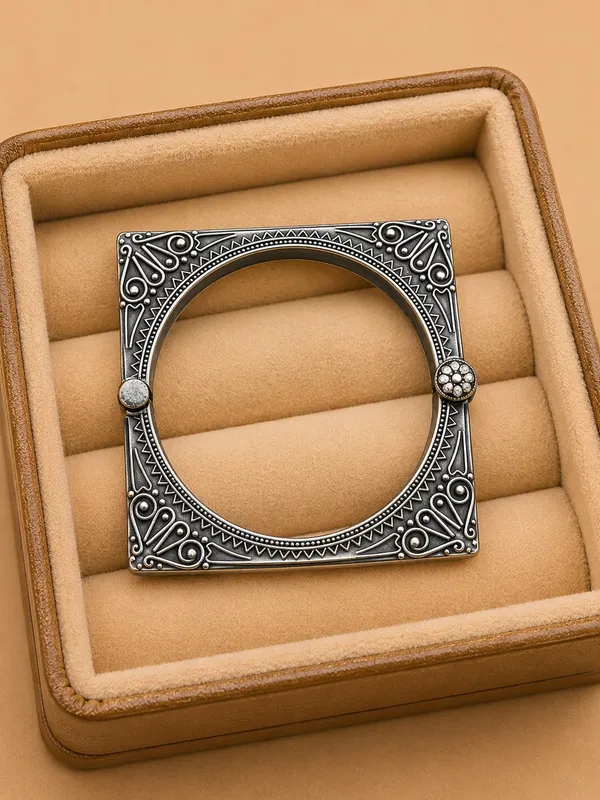 Gayanvi_Kada_Silver_Colour_Brass_Kada_For_Women