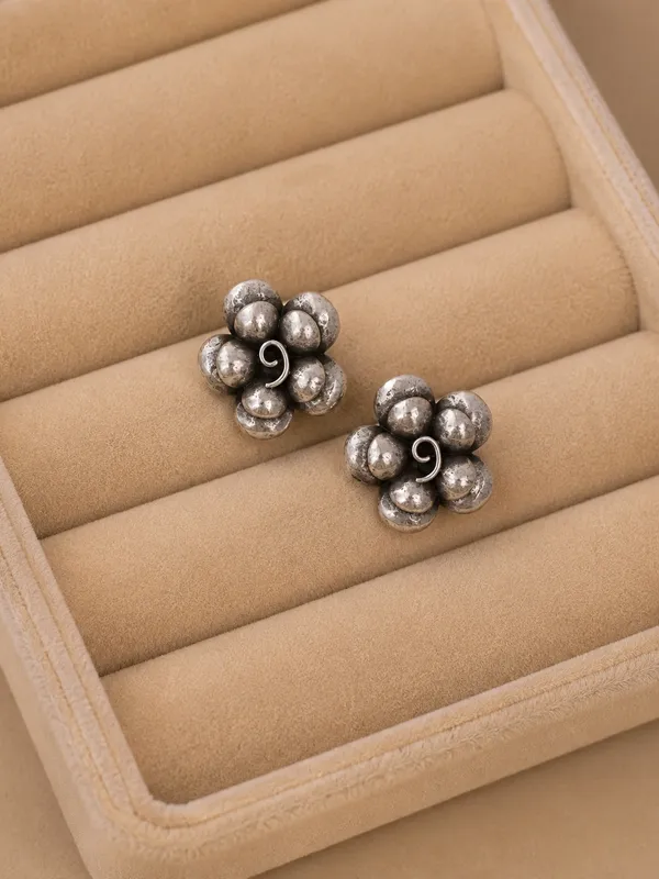 Ruhani_Silver_Colour_Brass_Earring_For_Women