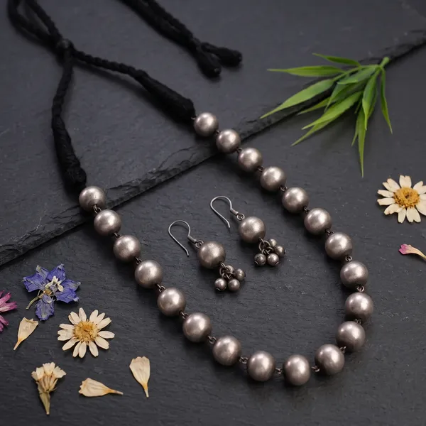 Triratna_Silver_Colour_Brass_Necklace_With_Earrings_For_Women
