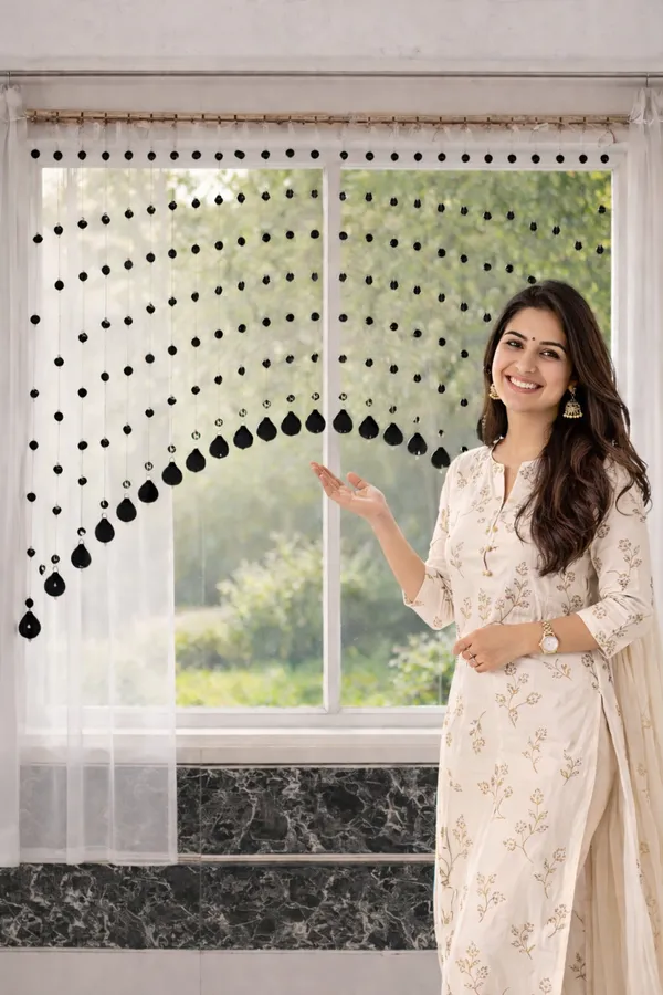 Luxury_Arc_Acrylic_Bead_Curtain_–_Black_&_White_Colour_|_2.5_Ft_Height_|_Suitable_for_3.5–4_Ft_Window/Door(Total_28_Strings)