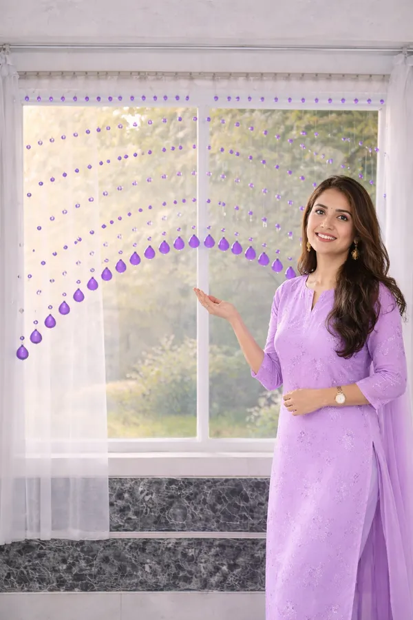 Luxury_Arc_Acrylic_Bead_Curtain_–_Purple_&_White_Colour_|_2.5_Ft_Height_|_Suitable_for_3.5–4_Ft_Window/Door(Set_Of-28_Strings)