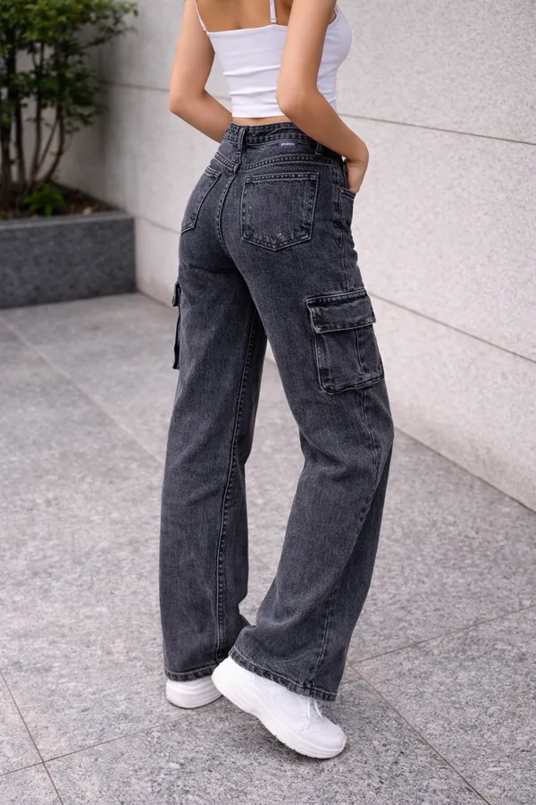 Black_High_Waisted_Cargo_Jeans_For_Women
