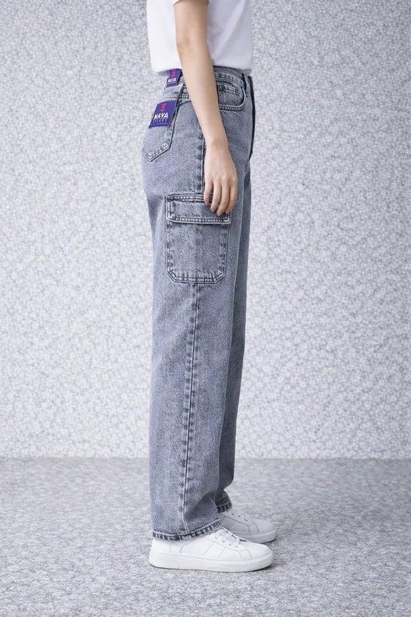 Grey_Denim_Cargo_Jeans_With_Purple_Label_Details_For_Women