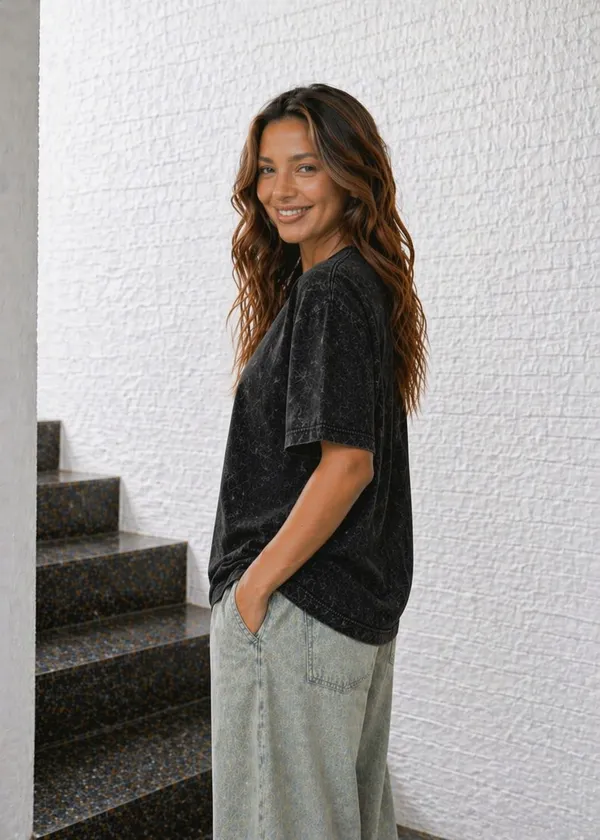 Hue_Nox_Women's_Black_Plain_Oversized_Acid_Washed_T-Shirt