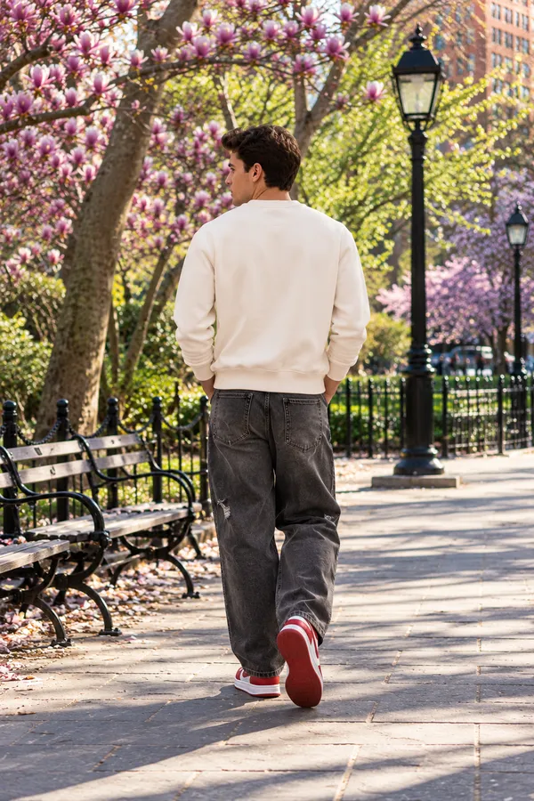 Hue_Nox_Men's_Off_White_Solid_Regular_Fit_Sweatshirt