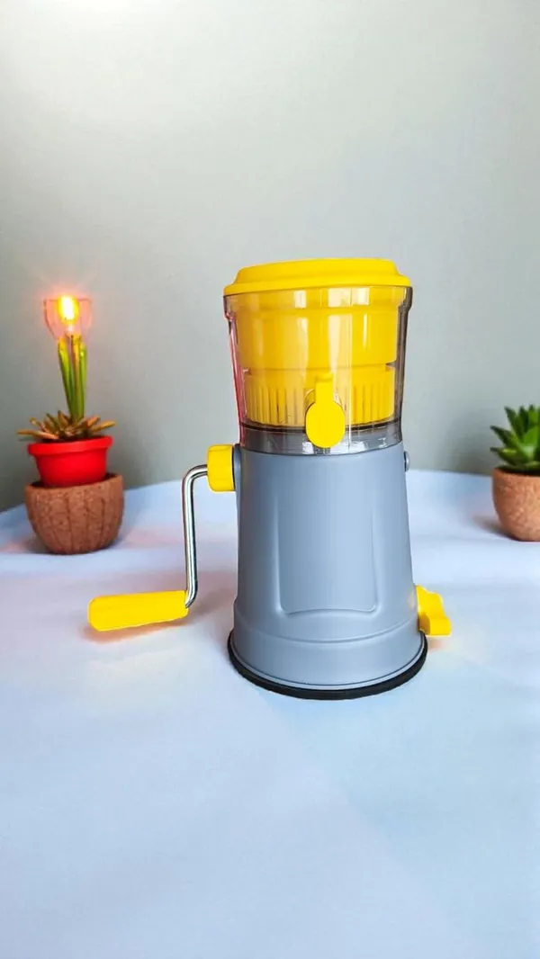 Yellow_Manual_Fruit_Juicer_With_Hand_Crank