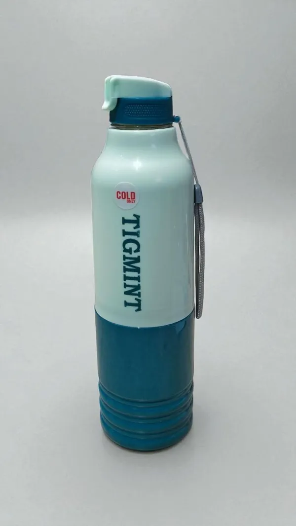 Mint_Green_Insulated_Water_Bottle_With_Carrying_Strap